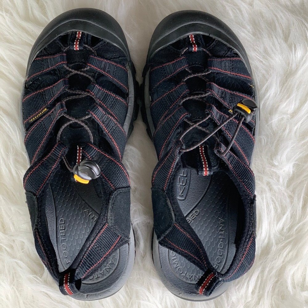 Keen Womens Waterproof H2 Sandals Black with Red 9